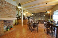 /album/fotogalerie-farma-blanik-zabavni-park-pro-deti/restaurace-u-mancalu-jpg/
